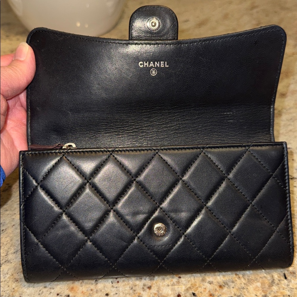 CHANEL Gusset Flap Leather Wallet - Picture 5 of 13